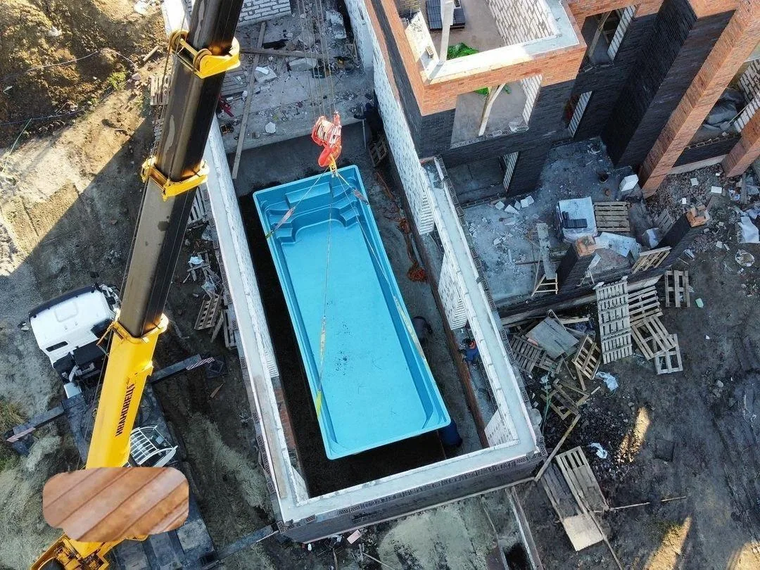 Laguna 9 — зона отдыха у бассейна в Анапе