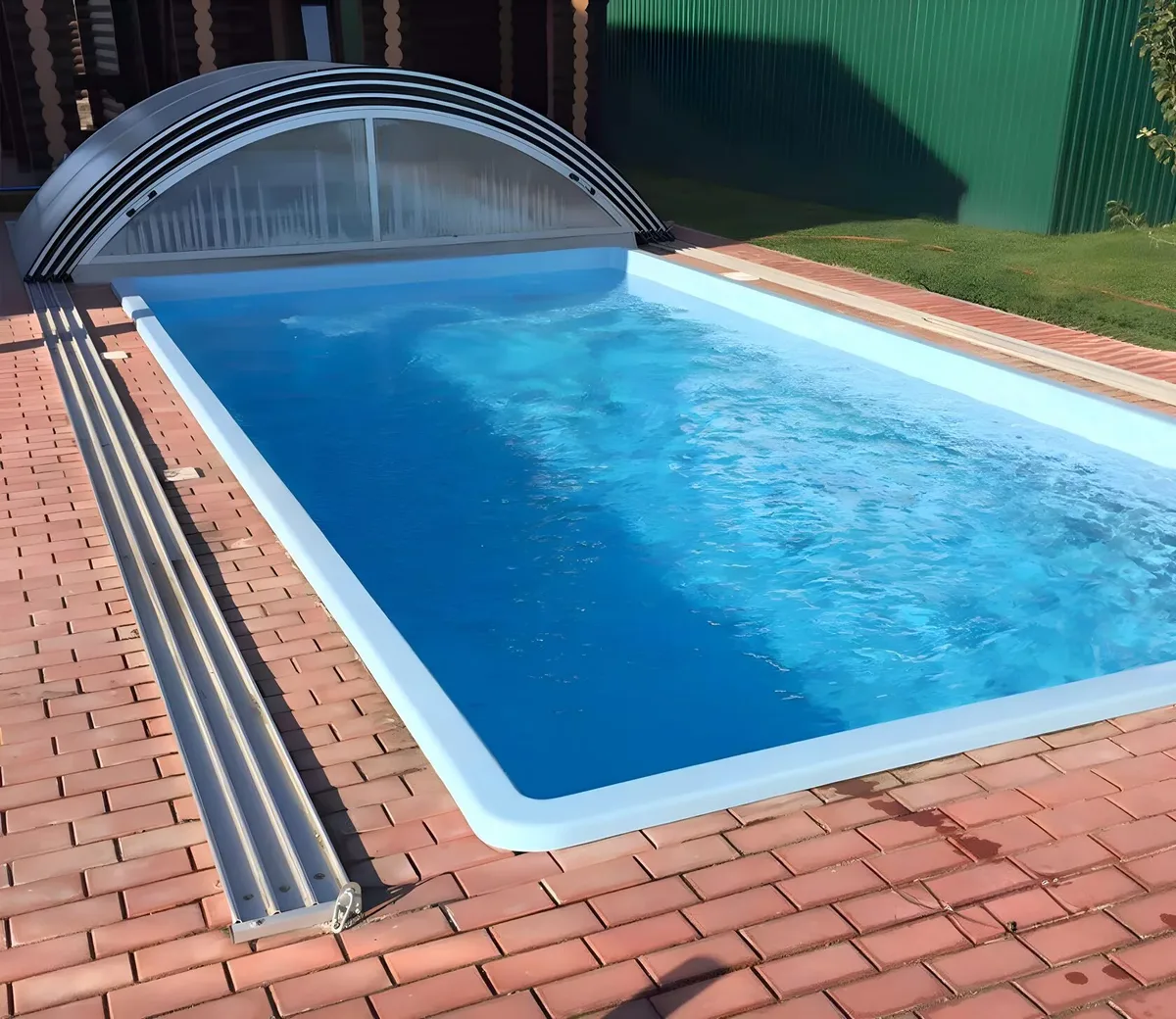 Laguna 7 — вечернее освещение в Анапе